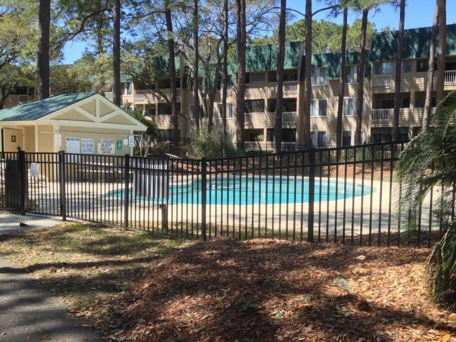 Peaceful Treetop Condo - 2Br/2Ba Hilton Head Island Bagian luar foto