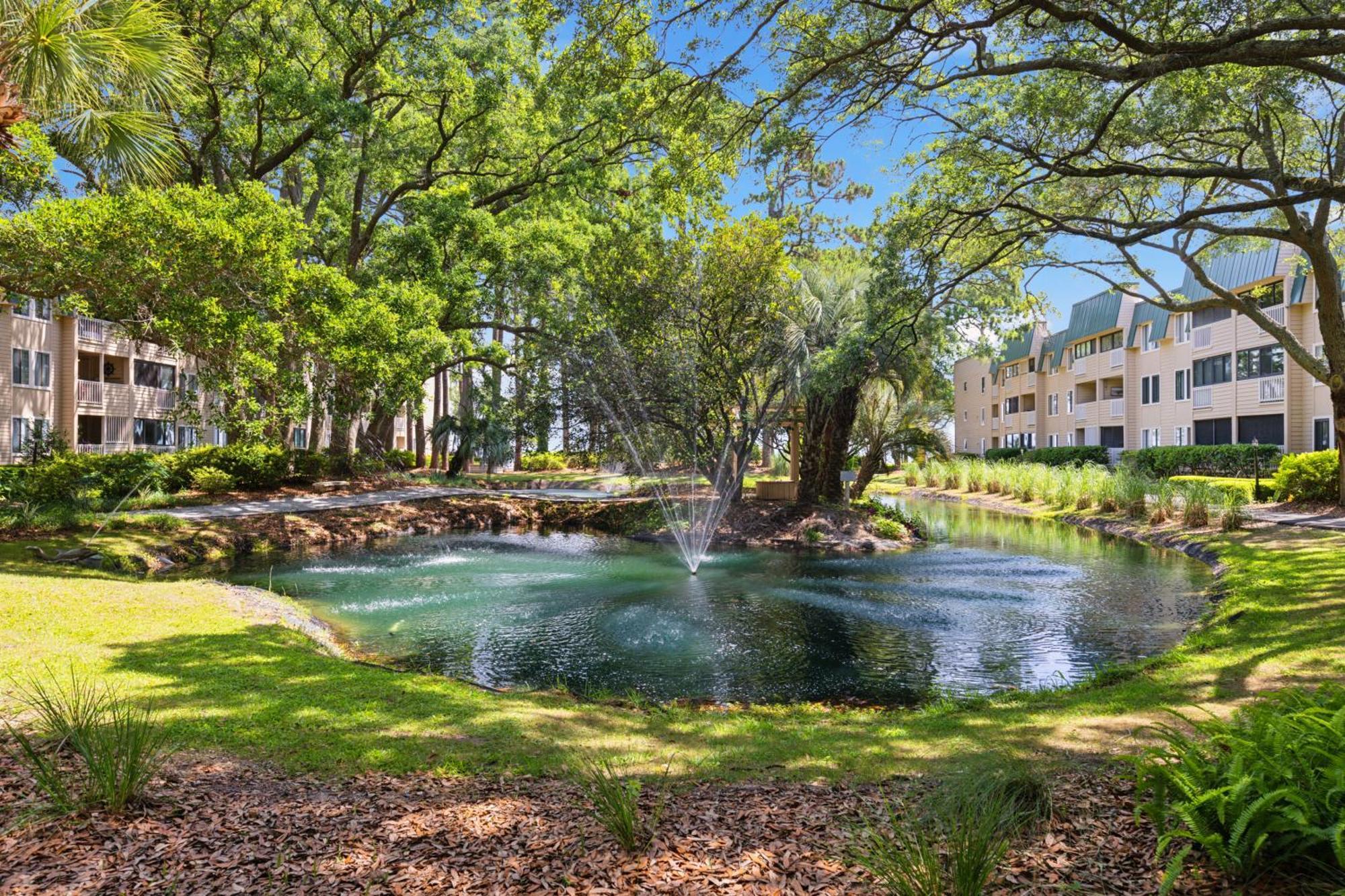 Peaceful Treetop Condo - 2Br/2Ba Hilton Head Island Bagian luar foto